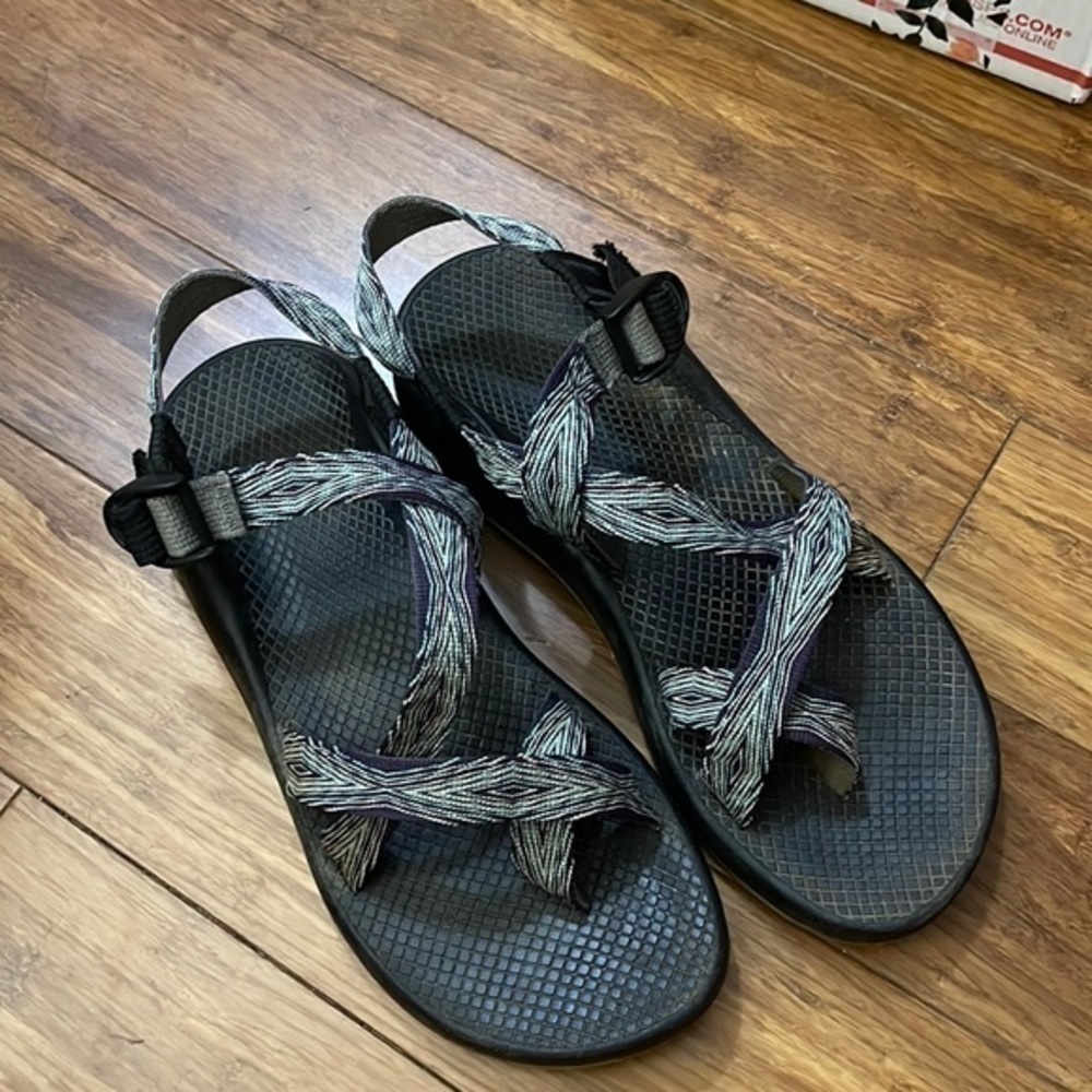 Chaco single toe strap